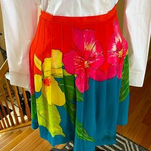Women’s tropical floral skirt